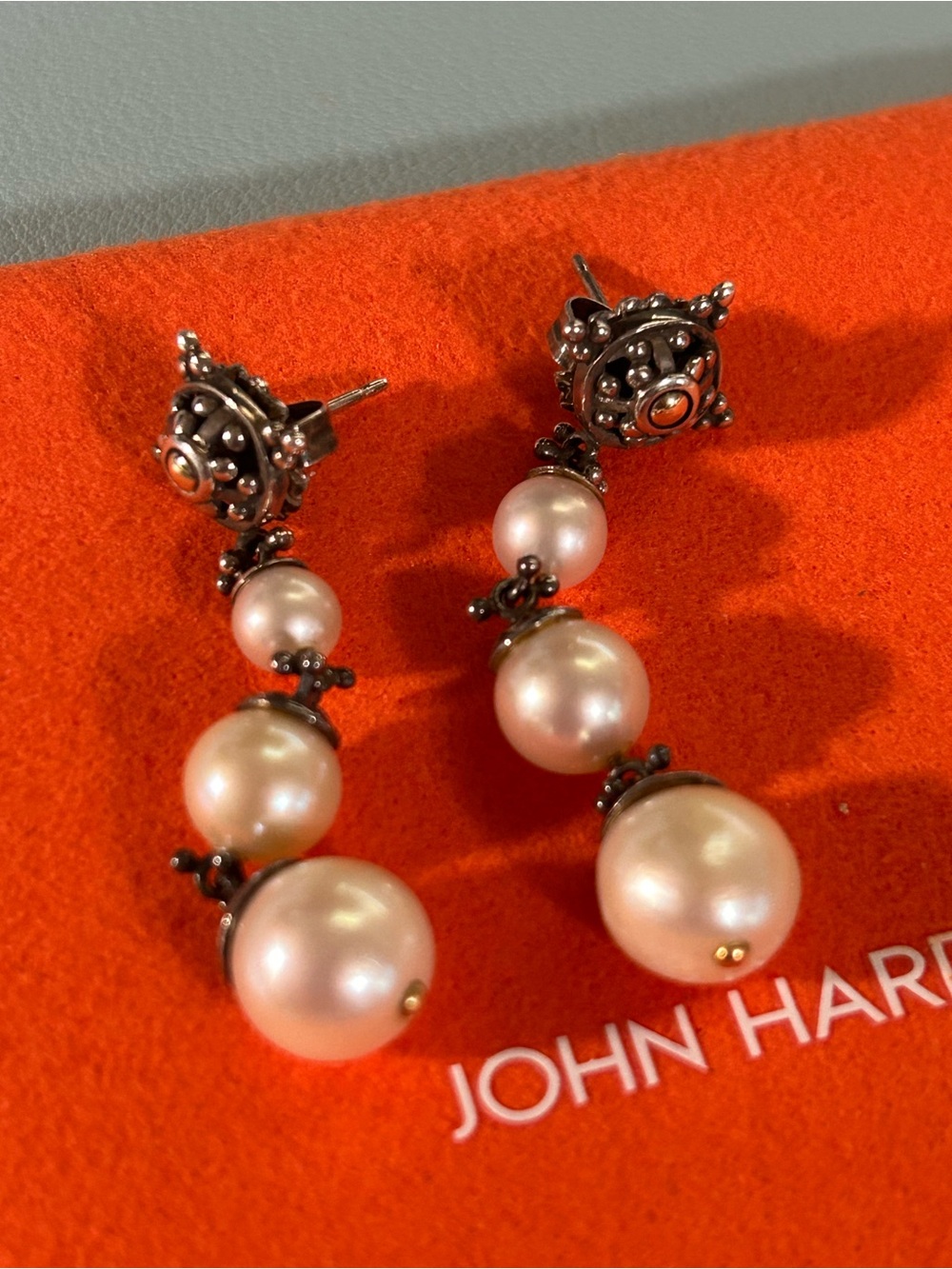 John Hardy Jaisalmer Triple Pearl Drop Earrings Sterling Silver 18K Gold Rare